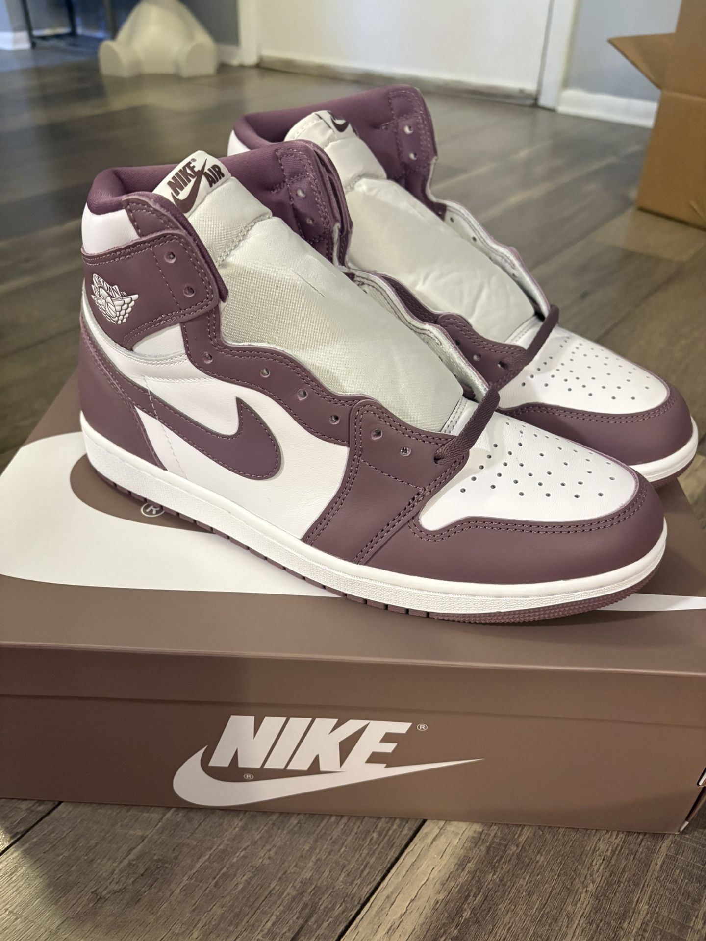 Nike Jordan 1 Mauve