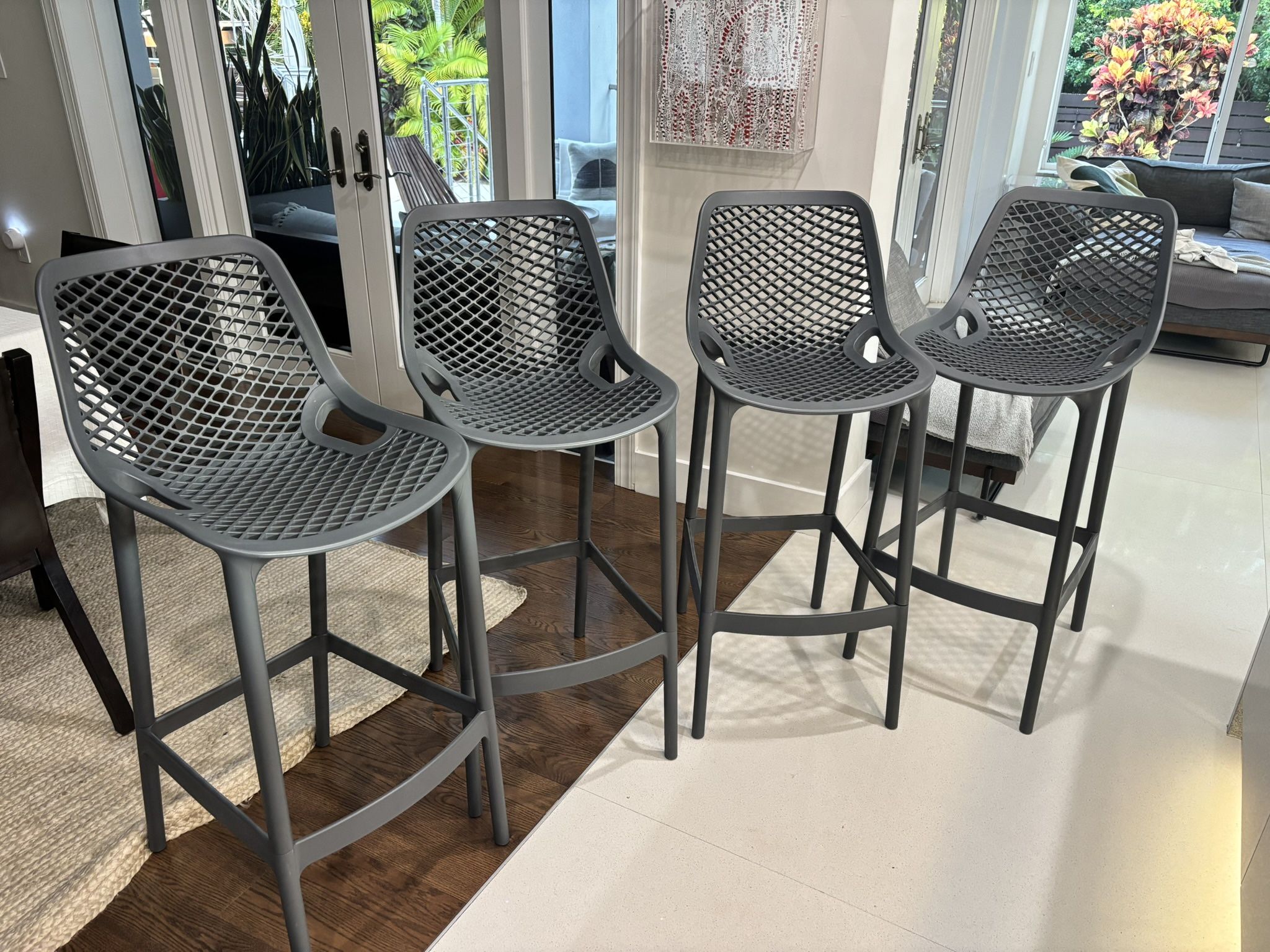 4 Bar Stools (bar Height)