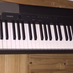 Casio  CDP 100  Digital  Piano