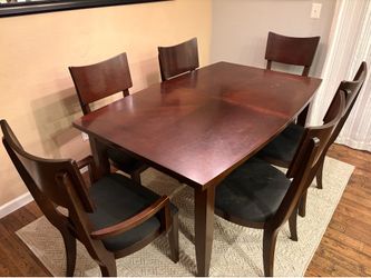 Dining room Table w/6 chairs