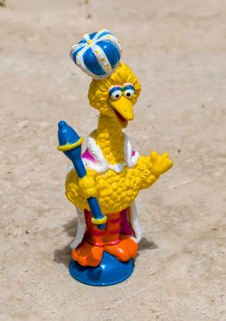 Sesame Street Figure Big Bird Red Chess Set Replacement King Blue Toy Figure GUC