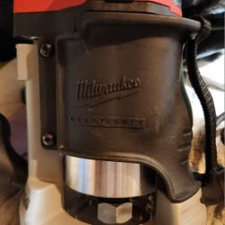 Milwaukee Router