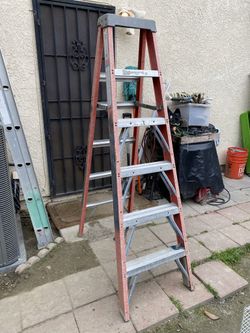 6ft Fiberglass Step Ladder