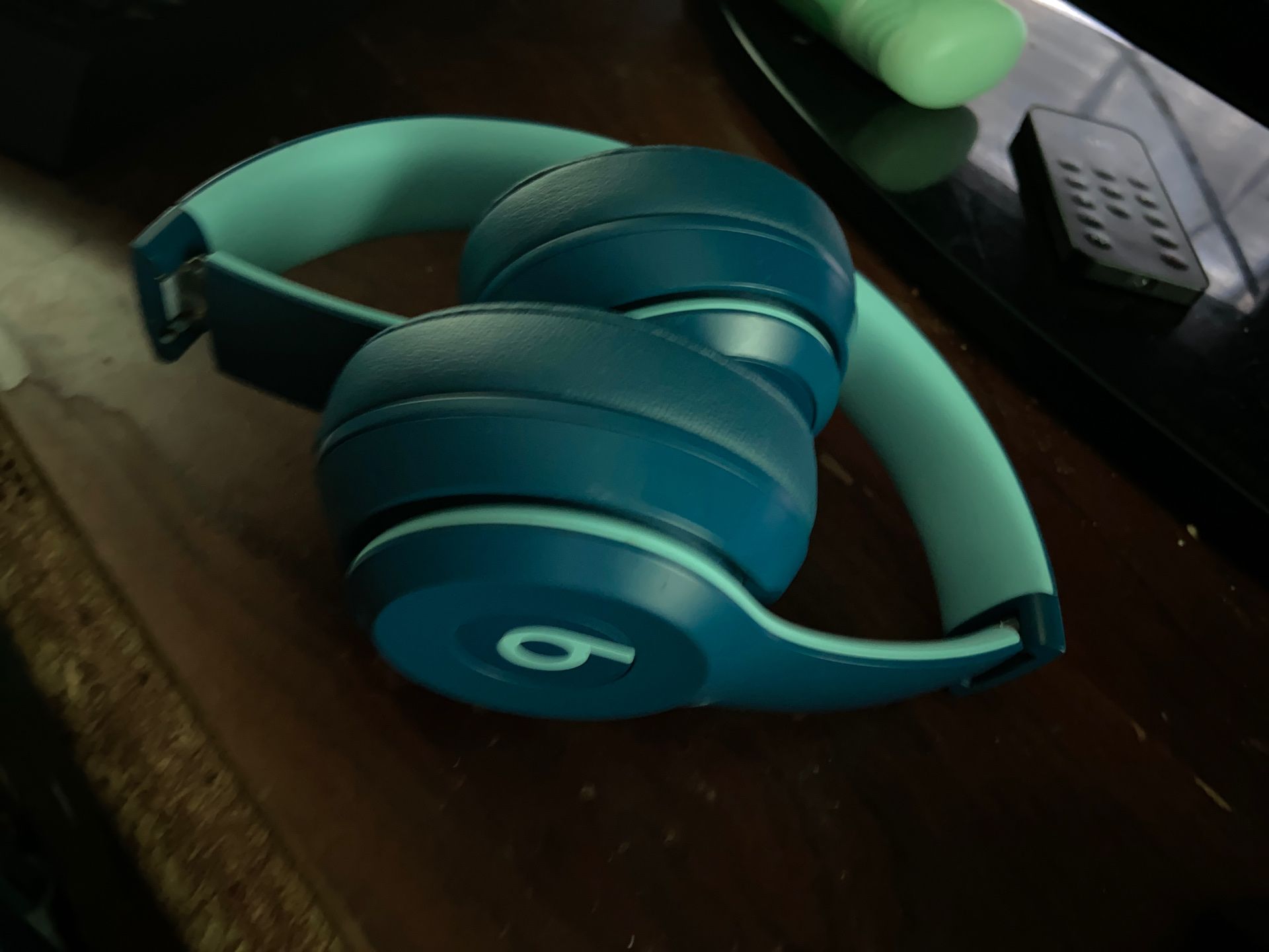 Brand new Wireless Beats wl box & receipt from Walmart!