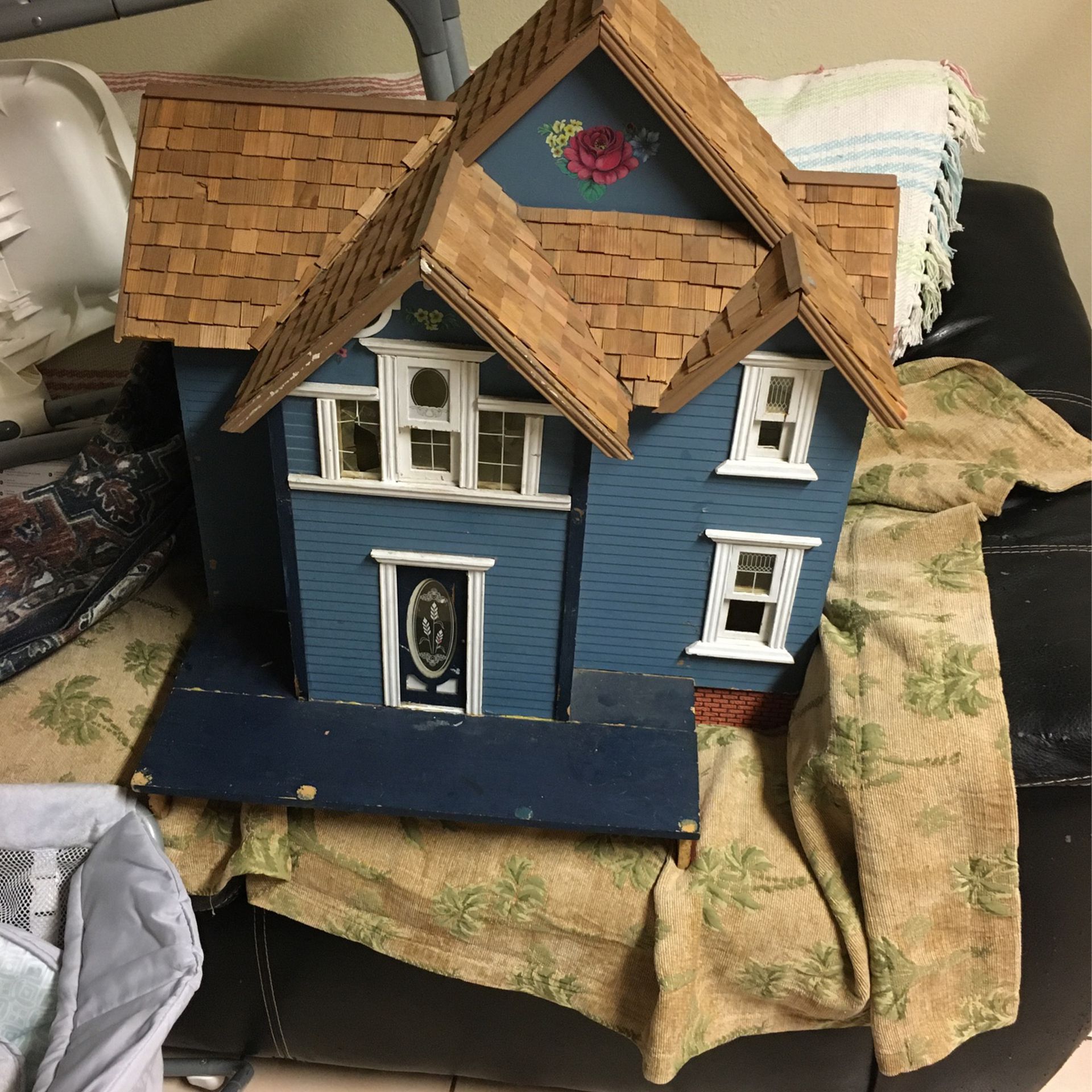 Doll House Antique 