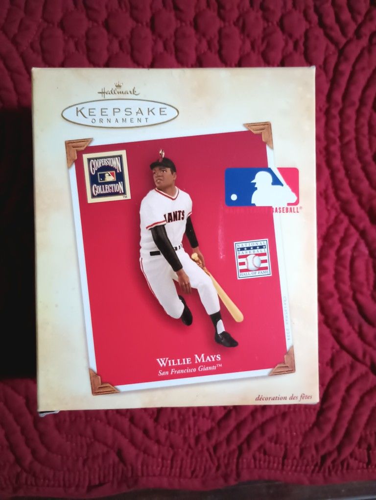 2004 Hallmark Keepsake Ornament Willie Mays