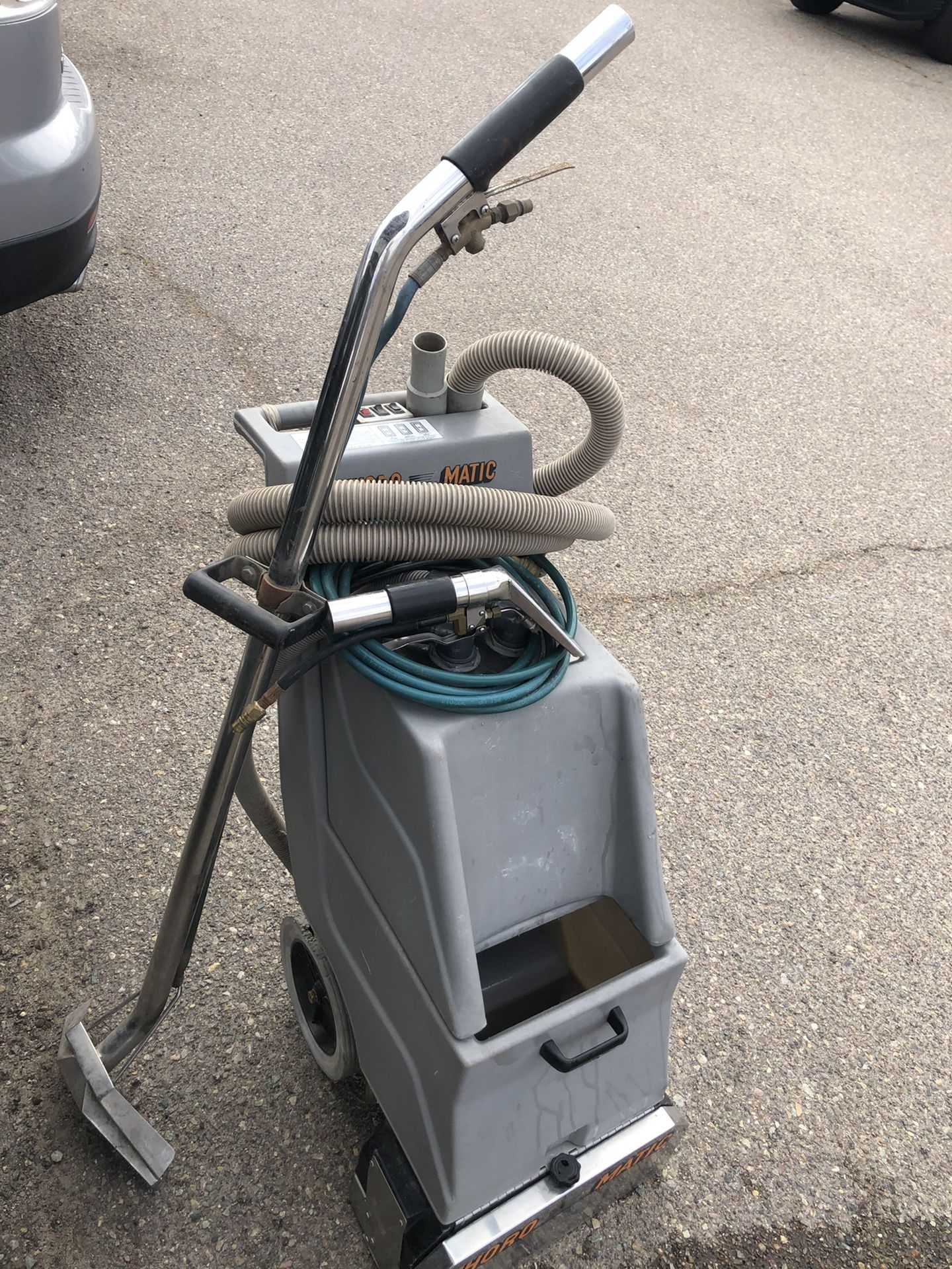 Commercial Thoro-matic Carpet Cleaner With 2 Wands