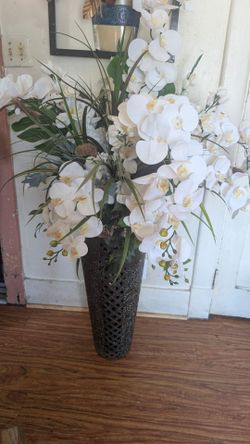 Flower arrangement artificial orchards