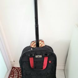 Brighton Weekender Rolling Carry On w/Handle.  Excellent Condition. 