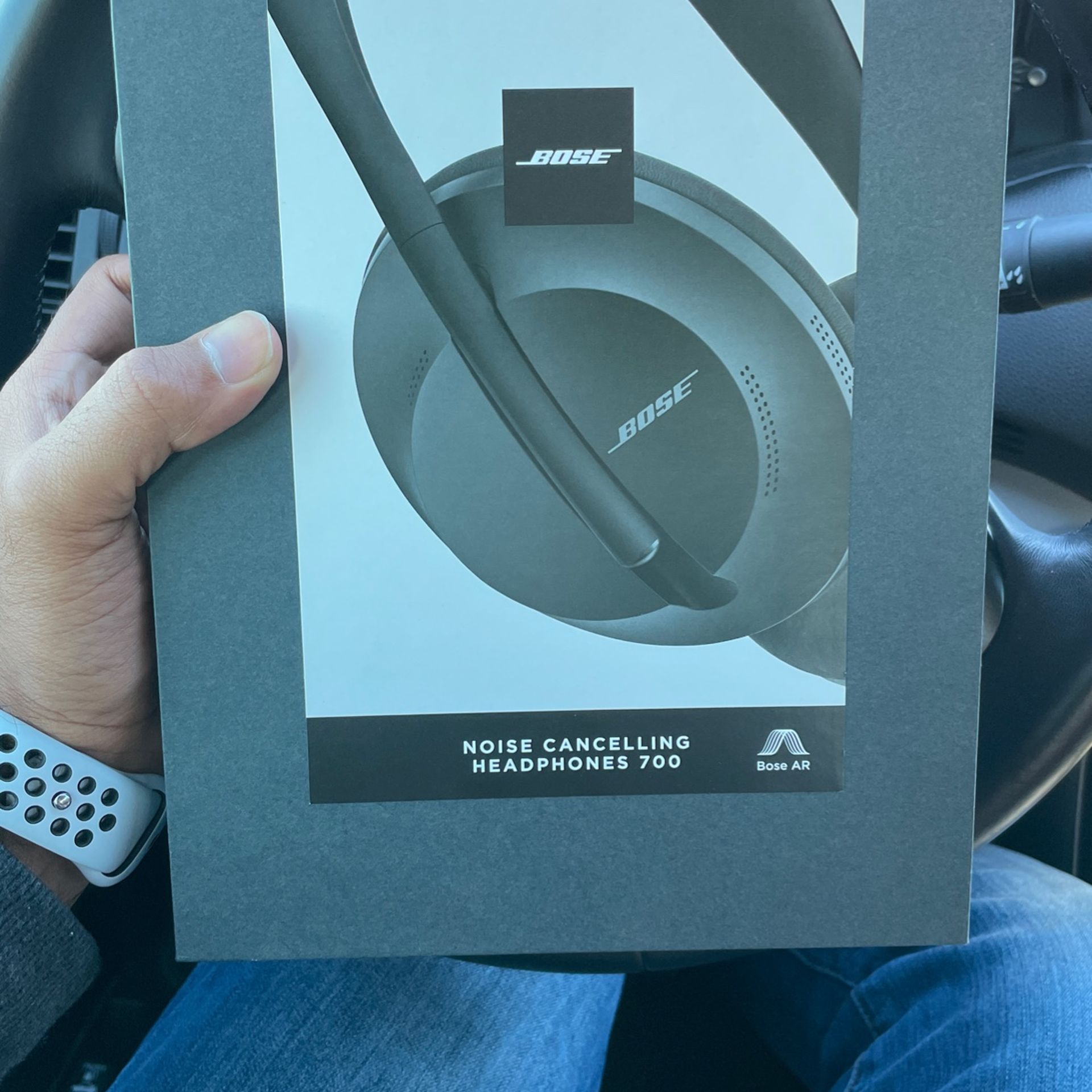 Bose niose Cancelling Headphones 700