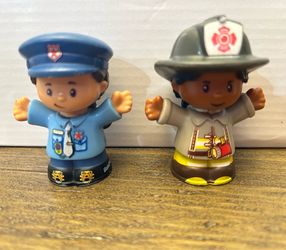 Little people, 2016 girl police officer and girl firefighter