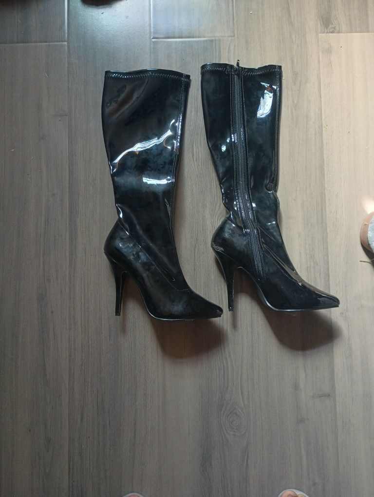 Black Glossy Boots