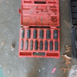 14 Piece Socket Set