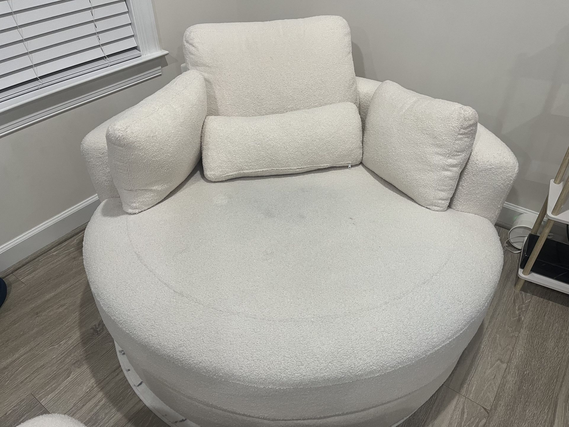 Swivel chair With moon Storage