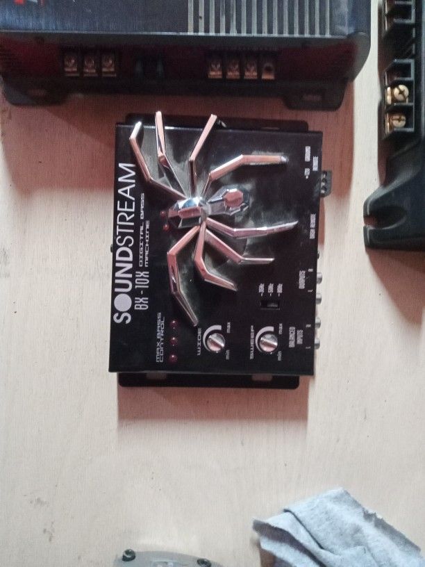 Amplifier And Spider Equalizer 