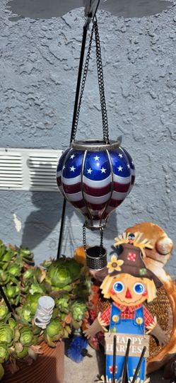 Solar garden decor