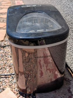 Frigidaire IceMaker countertop ICE guc