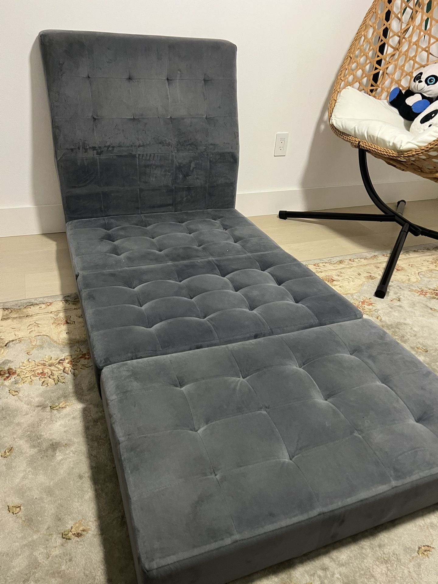 Confortable Occasional Pull Out