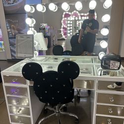 Brand New Super Elegant Impressions Mirrored Vanity Desk Hollywood Vanity Set 