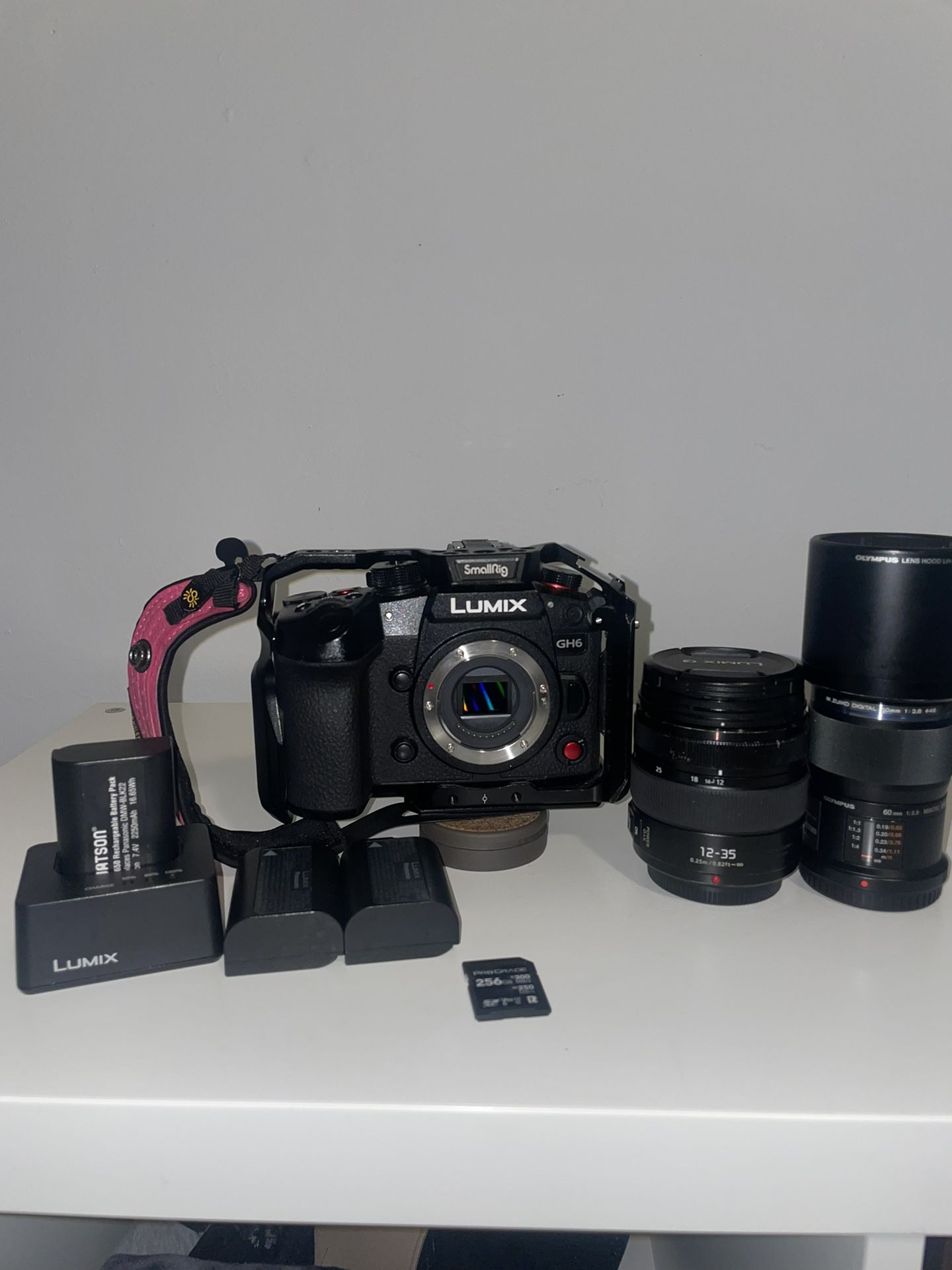 Panasonic Lumix GH6 For Sale! Lens, Batteries, Charger And Gimbal Included!