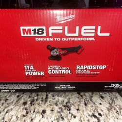 Milwaukee 4 1/2” - 5” Variable Speed Braking Grinder 