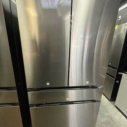 Samsung Bespoke 23 cu. ft. 4-Door French Door Smart Refrigerator with Beverage Center in Stainless Steel, Counter Depth