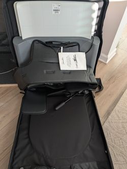 Saunder Portable Lumbar Traction Device w/Hand Pump in Travel Case