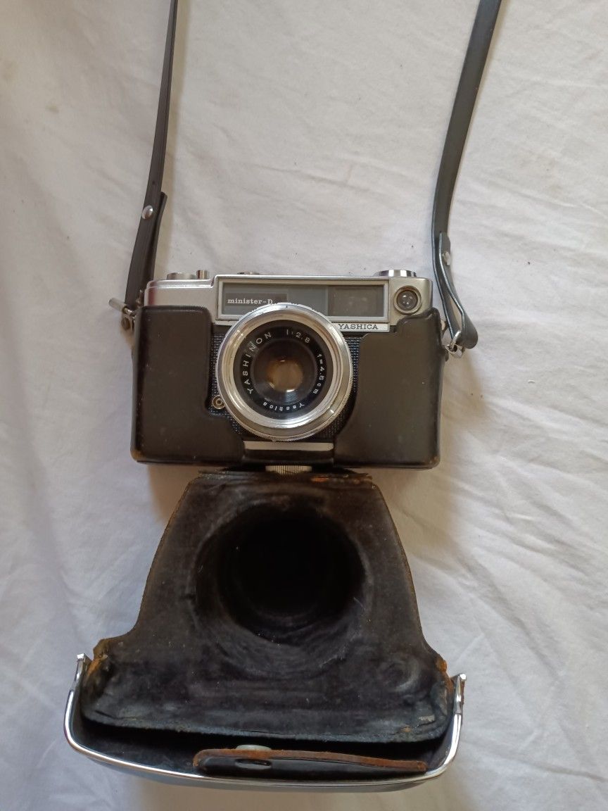 Vintage Yashica Minister - D 35 mm Camera//Case $100 obo