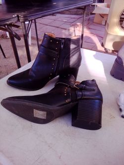 Black Leather Ankle Boots with Heel size 9