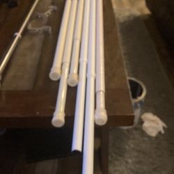 Different size curtain rods for the shower