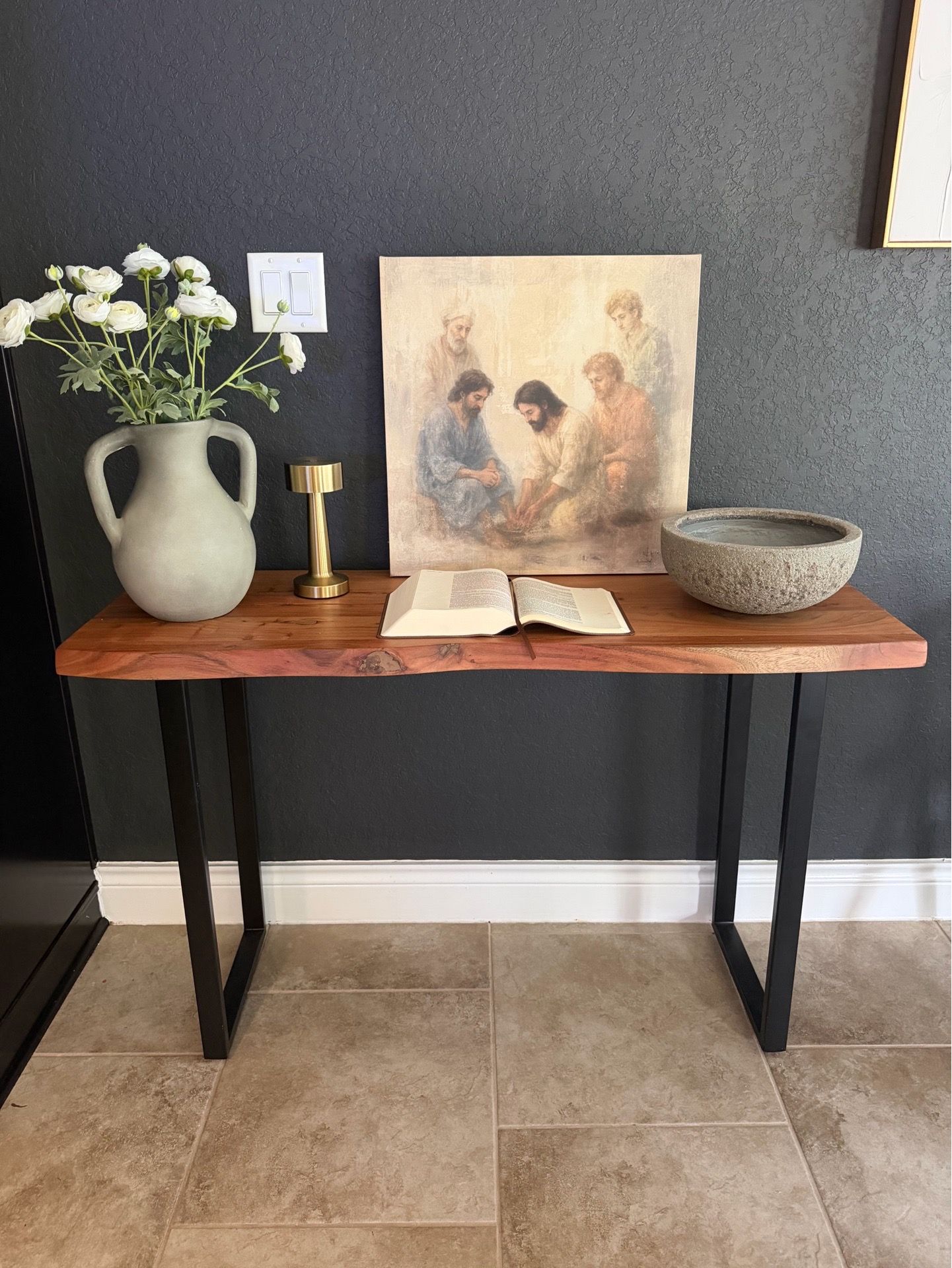 Wood entry table l