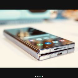 Like New Samsung Galaxy Z Fold 4 256 
