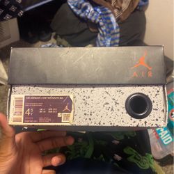 Air Jordan 4 Retro “Winterized” BG