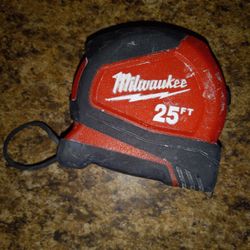 Milwaukee 48-22-6625 25' General Contactor Tape Measure 3 1/8” - 79mm