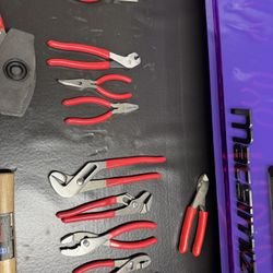 Mac pliers
