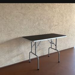One Heavy Duty Folding Industrial Dog Pet Animal Grooming Table 
