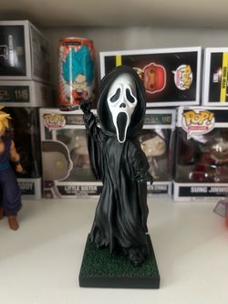 Ghost Face Stab on Grass Royal Bobbles Bobblehead 11167
