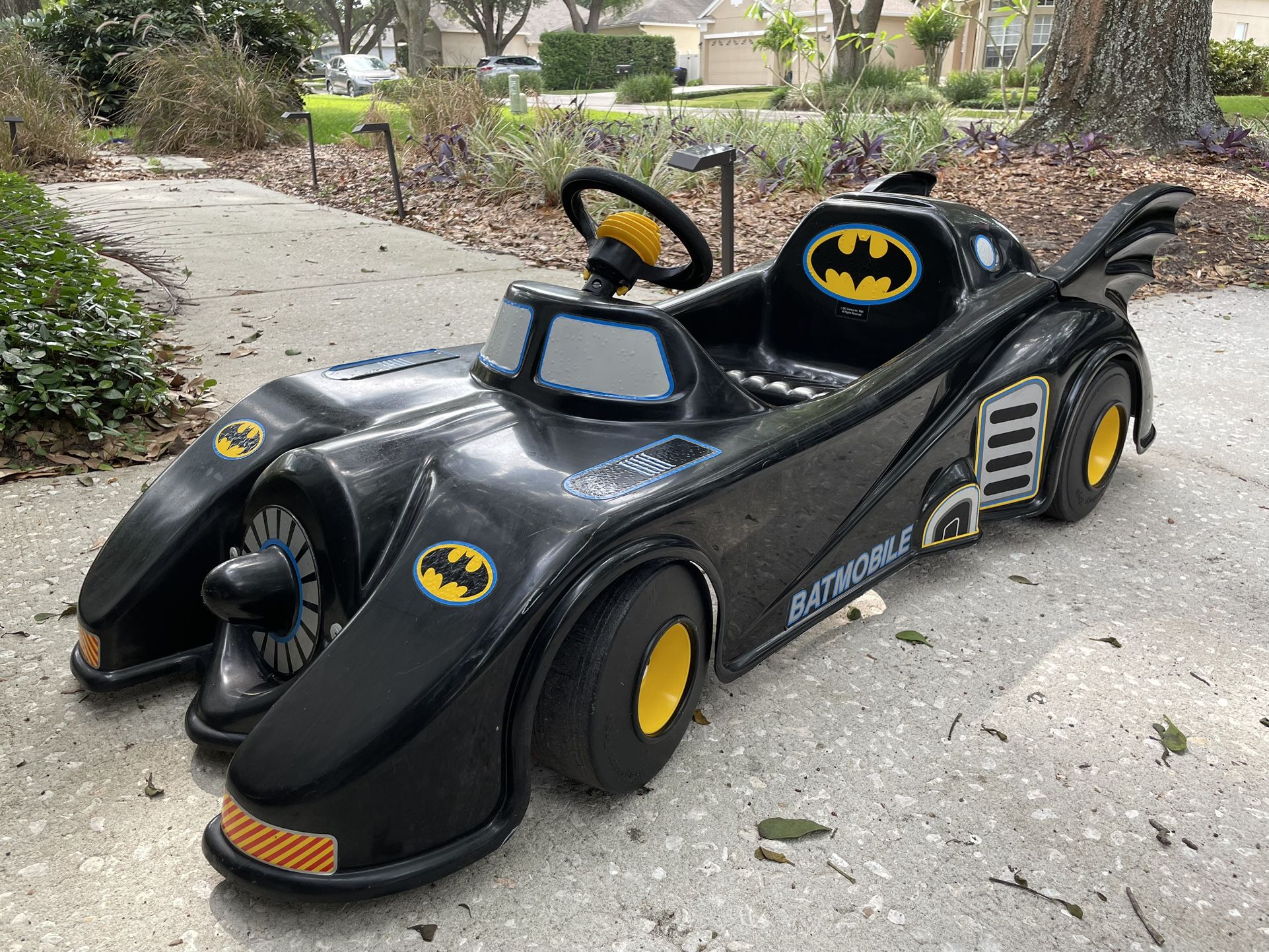 Vintage 1989 BATMOBILE! by Kingsburg Toys Mini-Motors of America, Batman DC Collectible power wheels