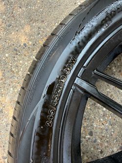 19 “ RIMS W VENOM TIRES