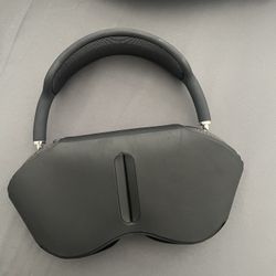 AirPod Maxes