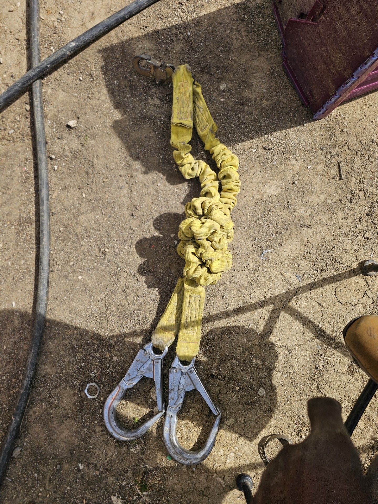 Rebarb safety lift strap