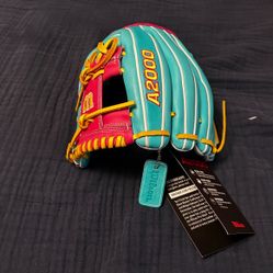 Wilson A2000 In Fielders Glove