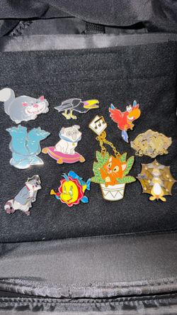 Disney pins