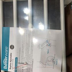 Adjustable shelf