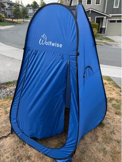 Portable changing tent