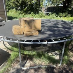 Trampoline 