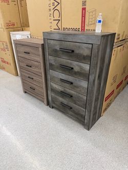 STORE CLOSING! BRAND NEW 5 DRW CHESTS