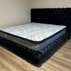 King Size Bed Frame / Mattress Include  / New In A Box.     🔥   Cama King Size Cole Negra  / Colchon Incluido 