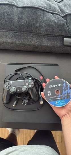 PS4 with 1 controller and Fifa 2022