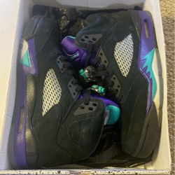 Jordan 5 Black Grape